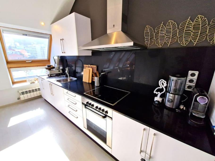 Apartamento Deluxe Vistas Al Mar Burela Exteriör bild