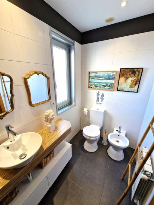 Apartamento Deluxe Vistas Al Mar Burela Exteriör bild