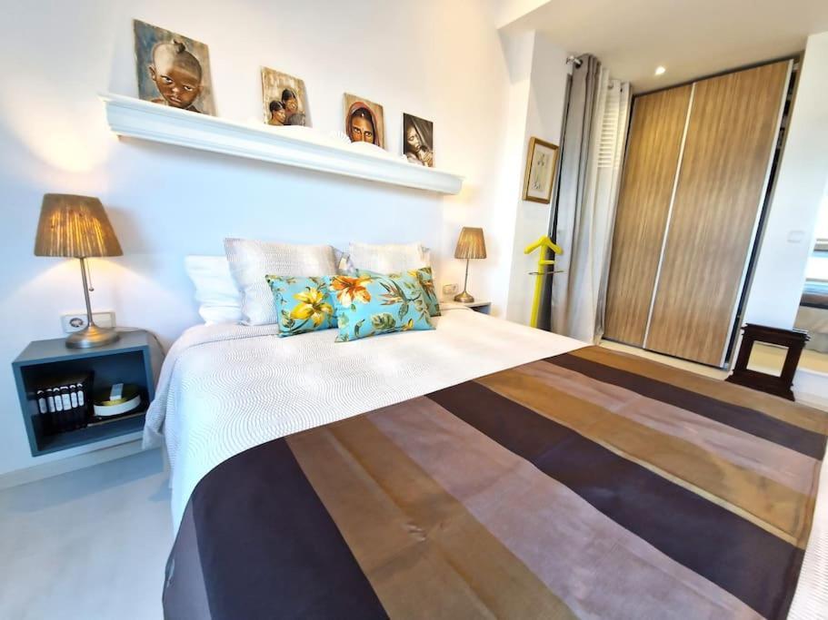 Apartamento Deluxe Vistas Al Mar Burela Exteriör bild
